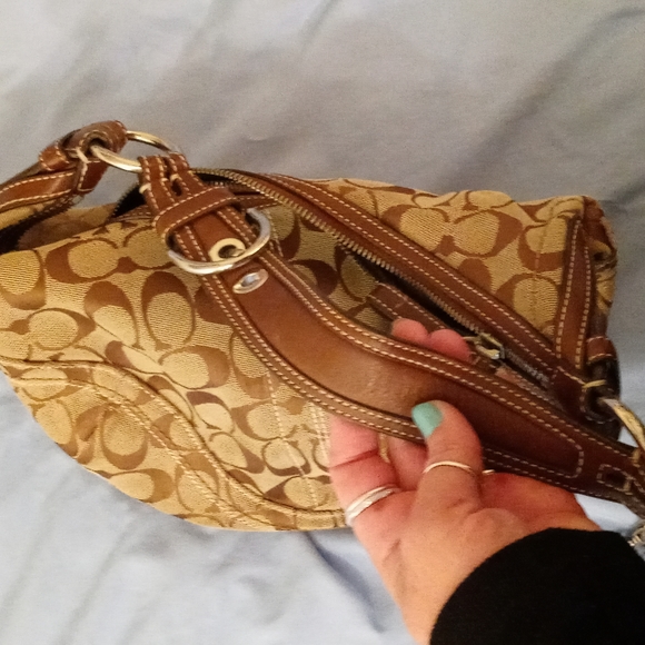 Coach Hand Bag - Picture 2 of 4